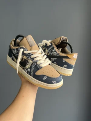 Nike SB Dunk X Travis Scoot