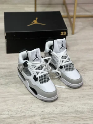 Jordan Retro 4