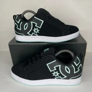 DC Court Graffik negros logo delineado azul